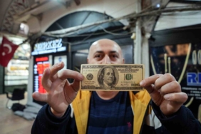 Para piyasaları uzmanları: "Sahte dolar krizi 2 haftaya çözülür"