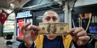 Para piyasaları uzmanları: "Sahte dolar krizi 2 haftaya çözülür"