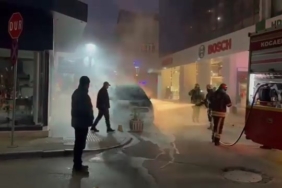 Park halindeki araçta yangın çıktı