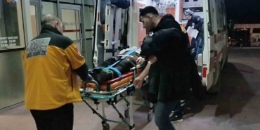 Polis çiftin bulunduğu otomobil önce traktörle, ardından savrularak kamyonetle çarpıştı