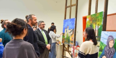 Rektör Kaplancıklı, resim atölyesini gezdi