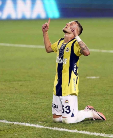 Sebastian Szymanski, geçen sezonu aratıyor