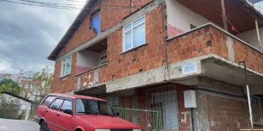 Sosyal yardımlarla geçinen karısını cezaevinden izinli çıkıp öldürdü