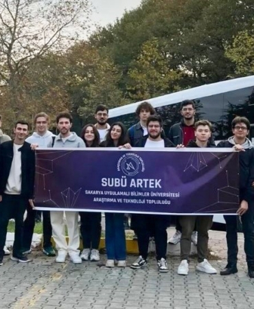SUBÜ öğrencileri fuarda sektör temsilcileri ile buluştular