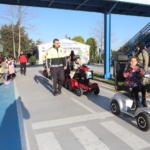 Sultangazili çocuklara uygulamalı deprem ve güvenli trafik eğitimi