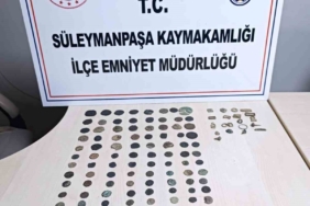 Tekirdağ’da kaçak kazı operasyonunda 145 sikke ele geçirildi