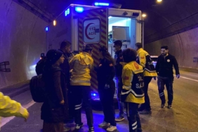 TEM’de iki yolcu otobüsü ve tır kazaya karıştı: 14 yaralı