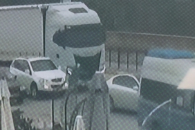 Tırın altında kalan kadın, hastanede hayatını kaybetti