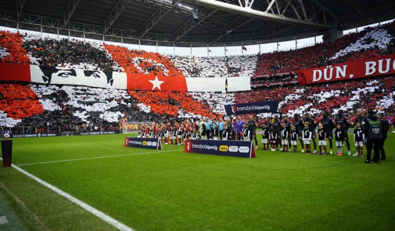 Trendyol Süper Lig: Galatasaray: 1 - Samsunspor: 0 (Maç devam ediyor)