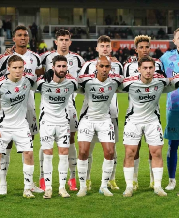 Trendyol Süper Lig: RAMS Başakşehir: 0 - Beşiktaş: 0 (Maç devam ediyor)