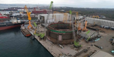 Türkiye’de ilk kez inşa edilen balık çiftliğinin 700’er tonluk son parçaları için dev operasyon