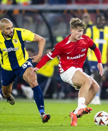 UEFA Avrupa Ligi: AZ Alkmaar: 0 - Fenerbahçe: 0 (İlk yarı)