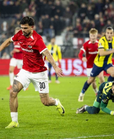 UEFA Avrupa Ligi: AZ Alkmaar: 3 - Fenerbahçe: 1 (Maç sonucu)