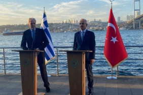 Ulaştırma ve Altyapı Bakanı Uraloğlu, Yunan Bakan Stilyanidis ile bir araya geldi