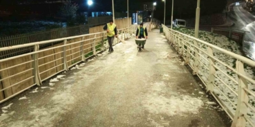 Üst geçitlere buzlanma müdahalesi