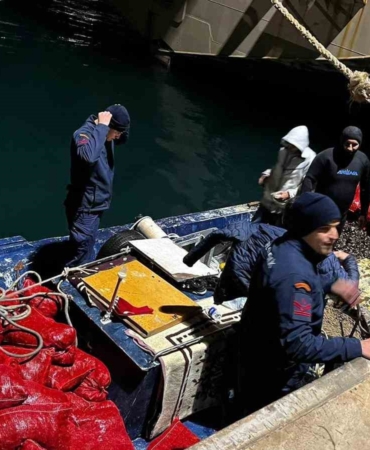 Yalova’da 20 ton kaçak midye ele geçirildi