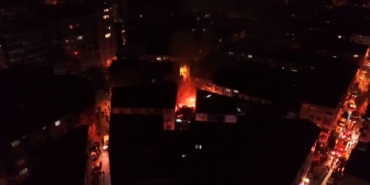 Yangından kaçarken evcil hayvanını kurtarmayı ihmal etmedi