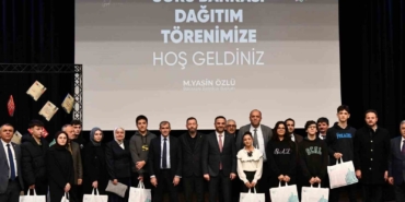 YKS’ye hazırlanan öğrencilere soru bankası seti desteği