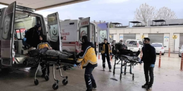 2 otomobil çarpıştı, 2 kişi yaralandı