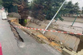 Ataşehir’de benzin istasyonunun duvarı çöktü