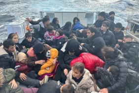 Ayvacık açıklarında Yunan unsurlarınca ölüme terk edilen 76 kaçak göçmen kurtarıldı