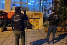 Bağcılar’da kıraathanede oturan adama silahlı saldırı: 1 ölü