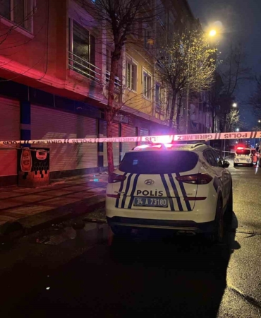 Bağcılar’da silahlı saldırı: 2 kişi yaralandı