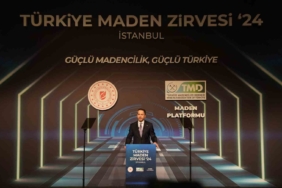 Bakan Bayraktar: ’’Bu yılın ilk 11 ayında 5,5 milyar dolara ulaşan maden ihracatımız yılsonunda 6 milyar doları aşacak’’
