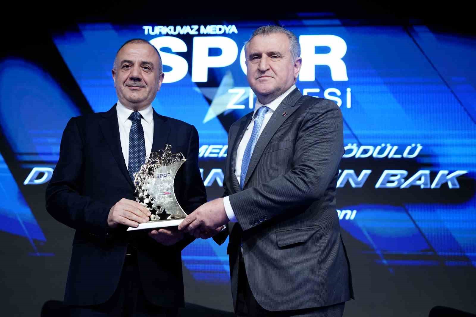 Bakan Osman Aşkın Bak: "2026 FIFA Dünya Kupası’na gidip, güzel işler yapmak istiyoruz"