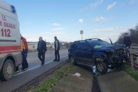 Balıkesir’de direksiyon hakimiyetini kaybeden sürücü yaralandı
