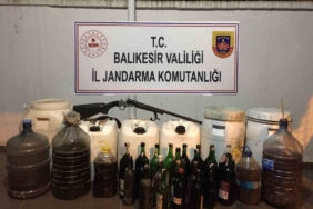 Balıkesir’de yılbaşı öncesi sahte 310 litre sahte alkol ele geçirildi