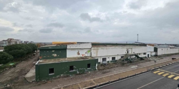 Bandırma Kara Ali Acar Spor Salonu’nun yıkımı tamamlanıyor