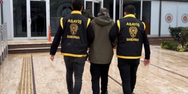 Bandırma’da silahlı yağma suçundan aranan şahıs yakalandı