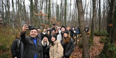 Başkan rehber oldu, bakan yardımcısı ve öğrencilere doğa ile tarihi anlattı