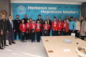 Başkan Şadi Özdemir başarılı sporcuları ağırladı