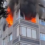 Bayrampaşa’da 4 katlı binada korkutan yangın: Alevlere itfaiye müdahale etti