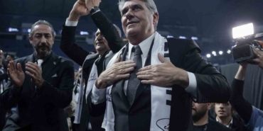 Beşiktaş’ın yeni başkanı Serdal Adalı oldu