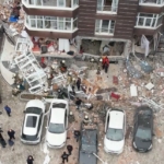 Beylikdüzü’nde 14 katlı binada patlama meydana geldi