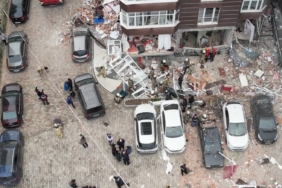 Beylikdüzü’nde 14 katlı bir binada patlama: 1 ölü, 3 yaralı