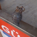 Beylikdüzü’nde kaldırımda ‘el bombası’ alarmı