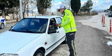 Bilecik’te 224 araç sürücüsü denetlendi, 2 araç sürücüsü trafikten men edildi