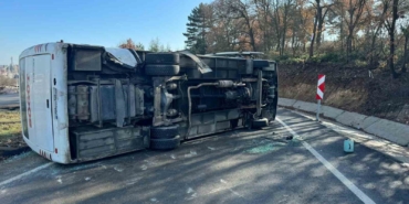 Bilecik’te midibüs devrildi: 1 yaralı