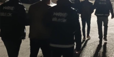 Bilecik’te şüphe üzerine durdurulan araçta uyuşturucu çıktı, yakalanan 2 kişi tutuklandı