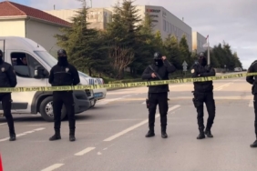 Bomba izlenimi verdiği düzenek ve silahlarla 9 fabrika çalışanı rehin almıştı: "Pişmanım"