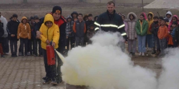 Bozüyük’te ilk ve ortaokul öğrencilerine yangın eğitimi