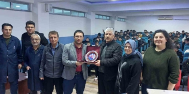 Bozüyük’te lise öğrencilerine akran zorbalığı ve başa çıkma yolları anlatıldı