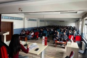 Bozüyük’te lise öğrencilerine girişimcilik eğitimi verildi