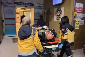 Bursa’da devrilen motosikletin sürücüsü ağır yaralandı