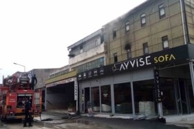 Bursa’da mobilya imalathanesinde yangın