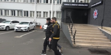 Bursa’da tabancayla dehşet saçmıştı: 3 kişinin yaralandığı kavga anı kameraya yansıdı